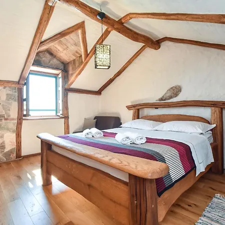 Golubinka Villa Zastražišće